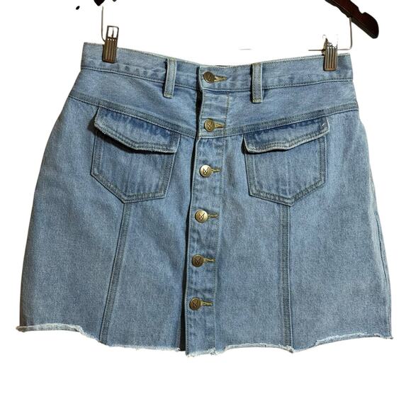 Mink Pink Denim Mini Skirt Button Front Mini Size Medium Light Wash Frayed Hem - Picture 1 of 6